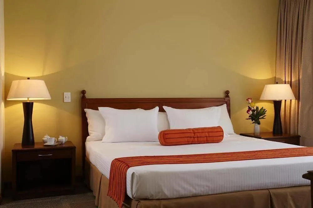 Cosmos 100 Hotel And Centro De Convenciones 波哥大